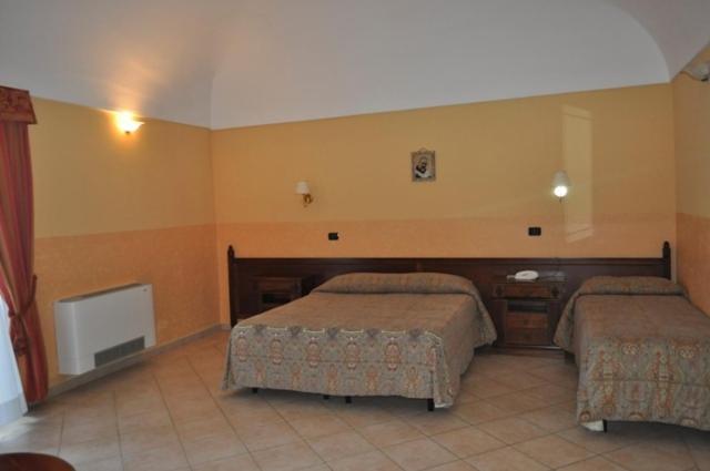 Tenuta Santa Lucia Hotel San Giovanni Rotondo Room photo